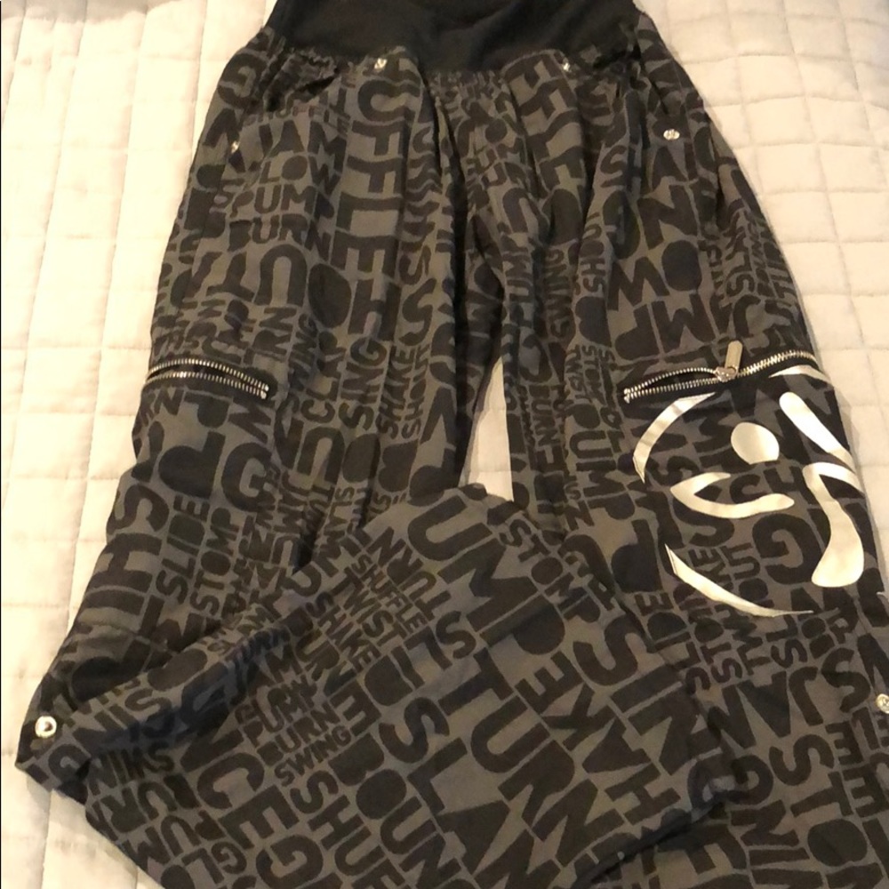 Zumba cargos black/ words